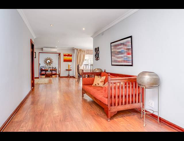 4 BEDROOM HOUSE FOR SALE IN LONEHILL